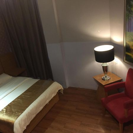 Residence 21 Boutique Inn Miri Exteriör bild